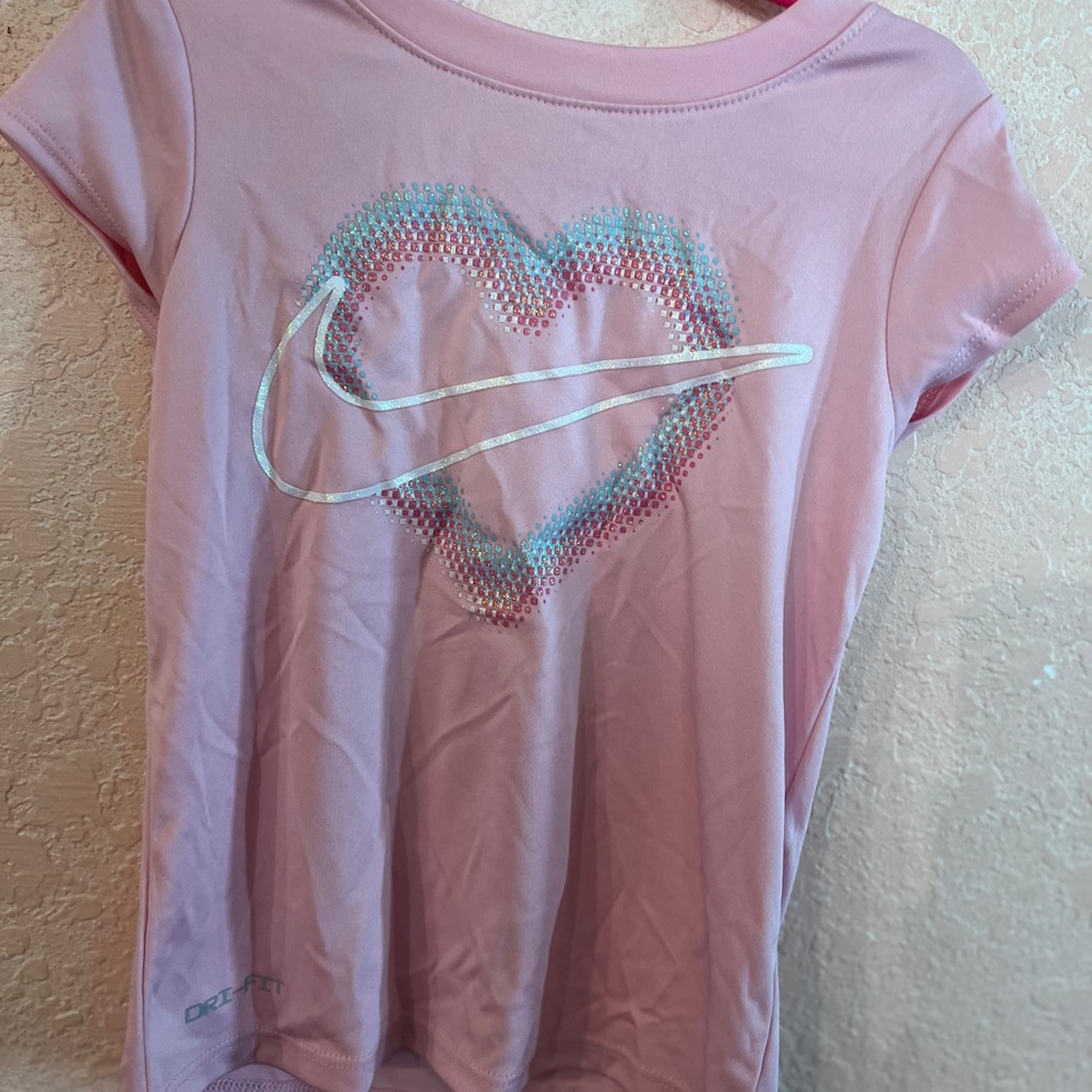 NIKE Dri-fit Shirt - Heart Shimmer design